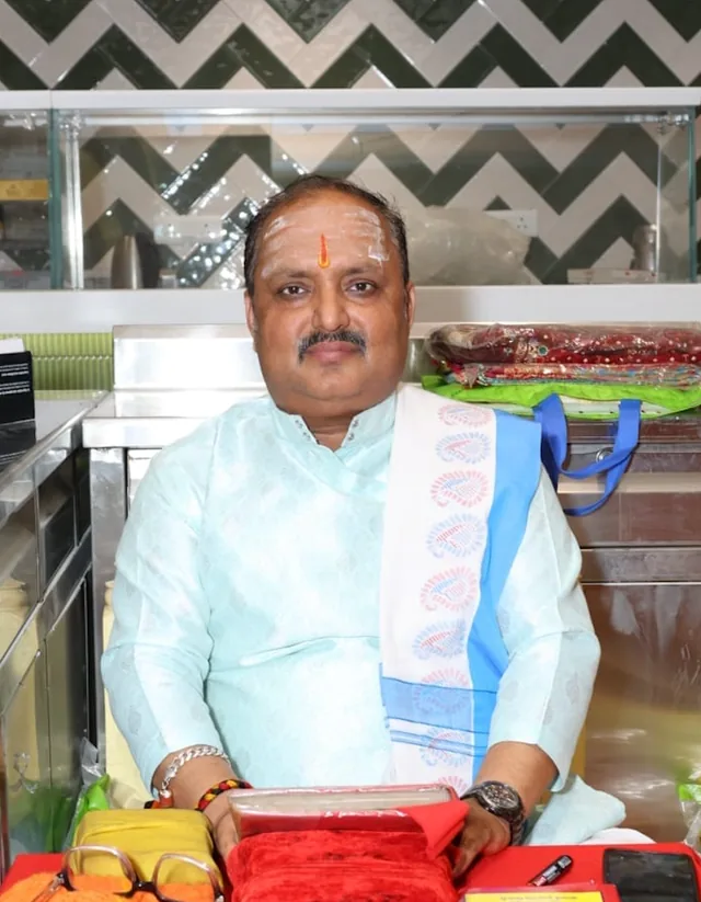 Acharya Ashutosh Narayan Tripathi — Vedic Astrologer, Delhi